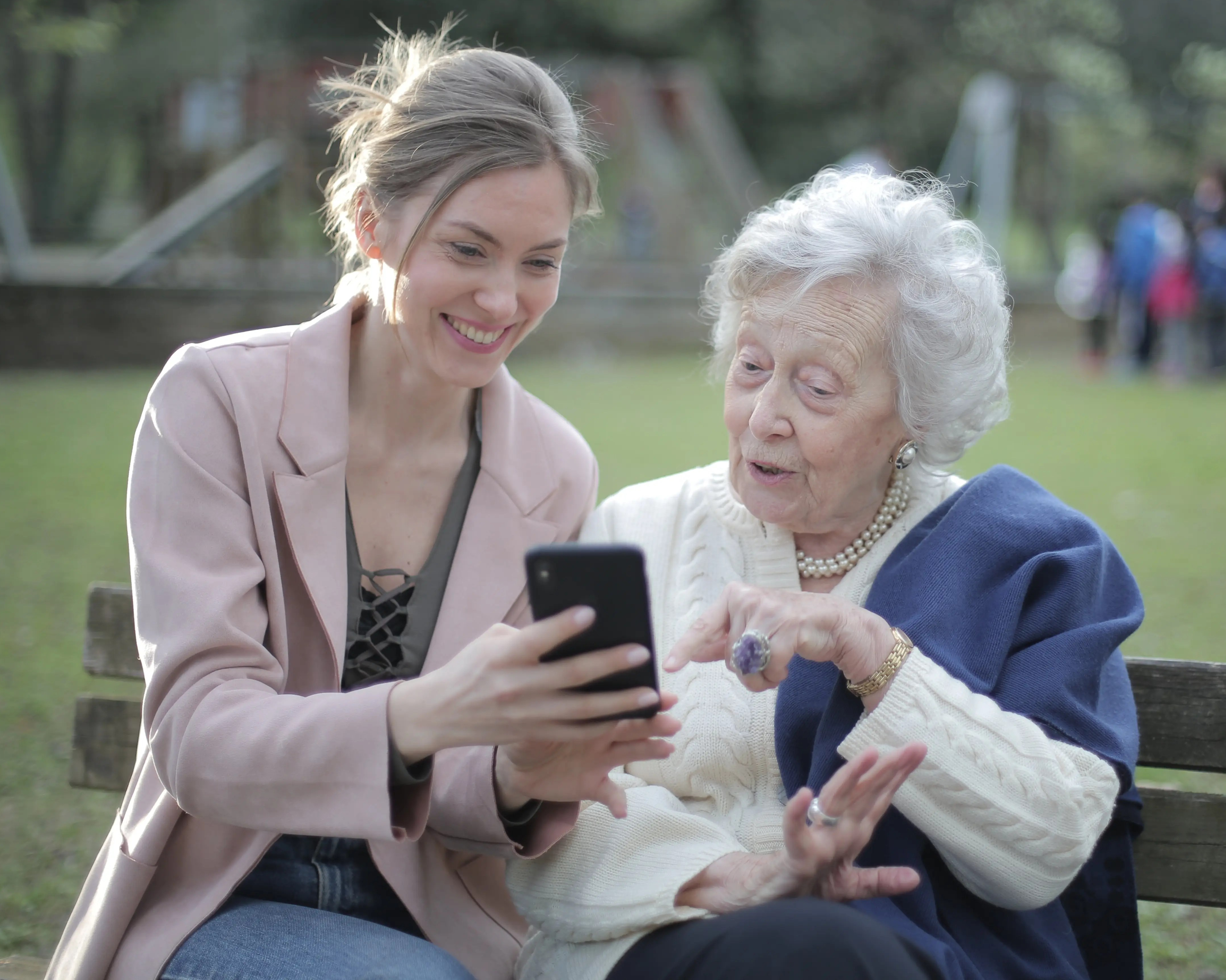 pexels-andrea-piacquadio-3791664